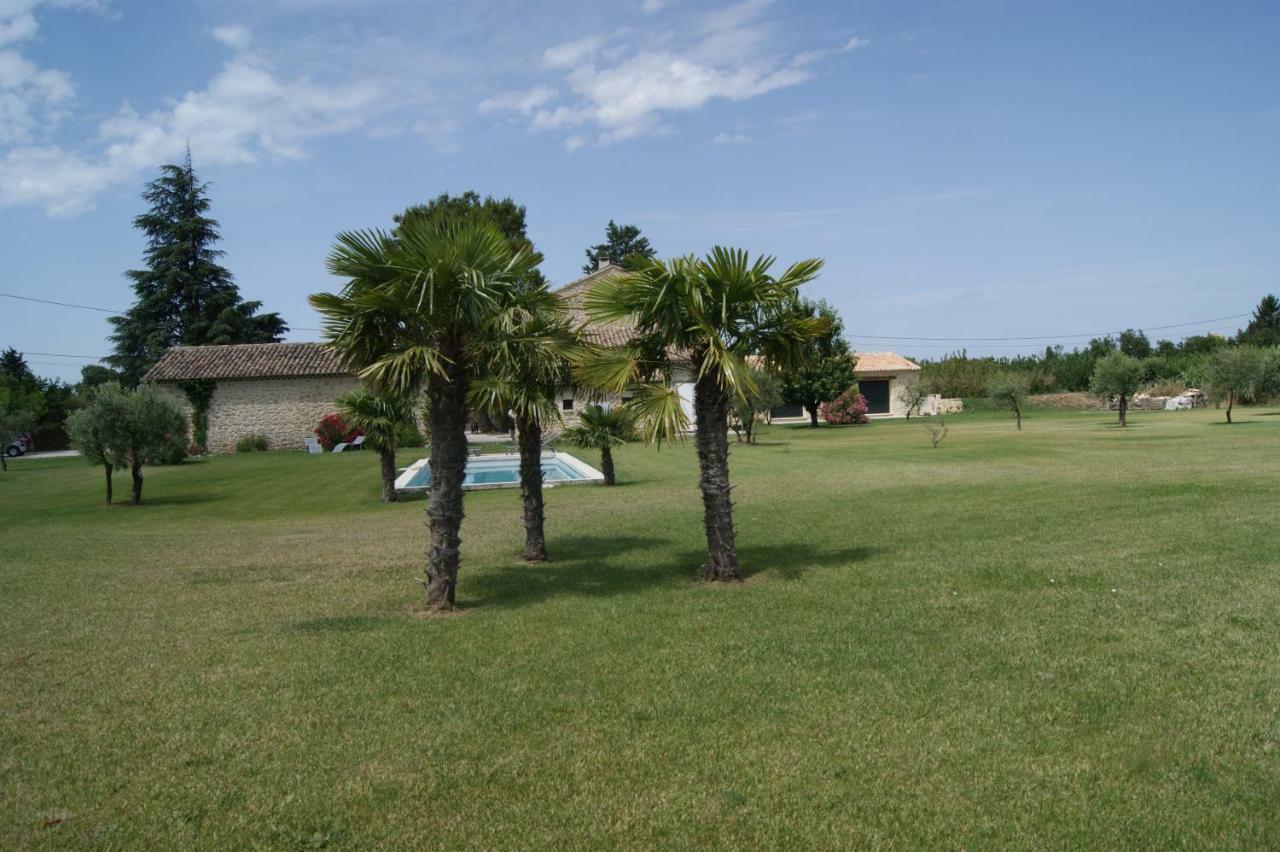Gites Dans Mas En Pierres Robion en Luberon Exterior foto